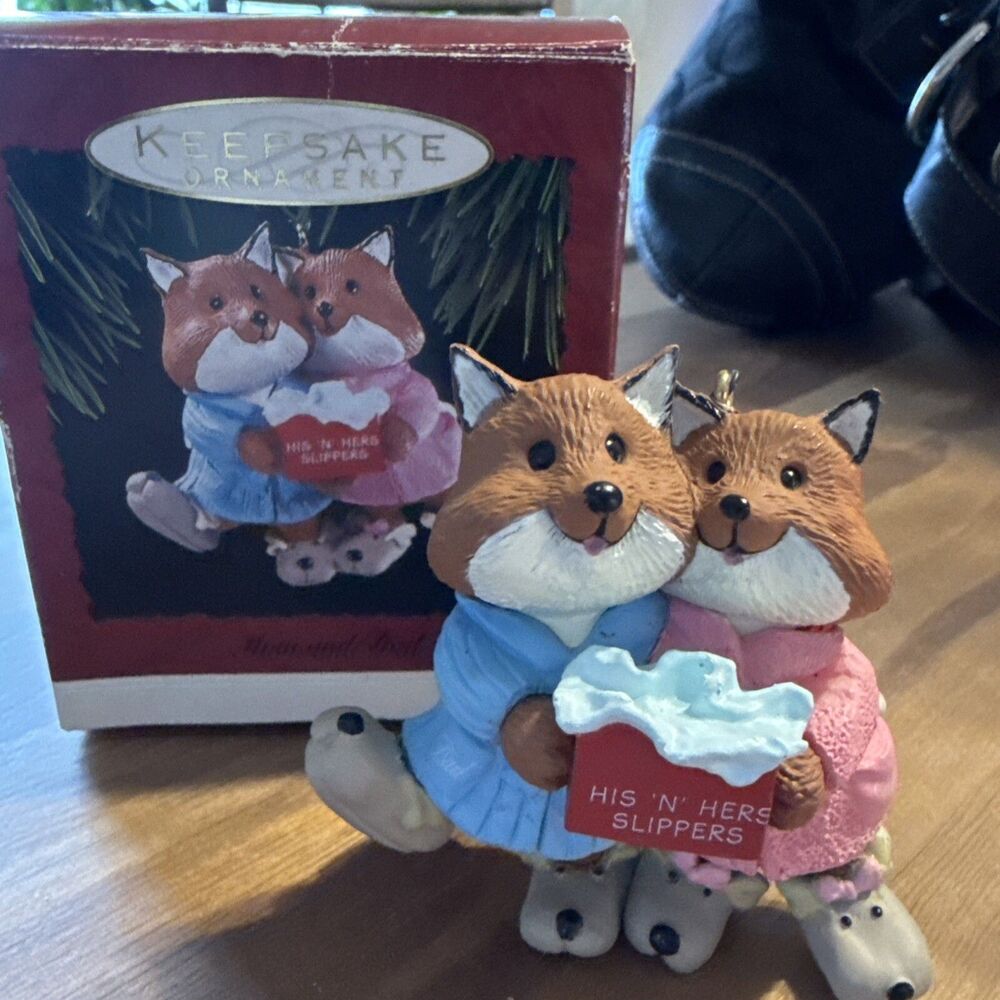 Hallmark 1993 MOM & DAD Ornament His & Her Slippers Fox Couple Vintage Christmas